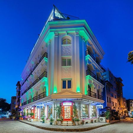 The Magnaura Palace Hotel Istanbul Bagian luar foto