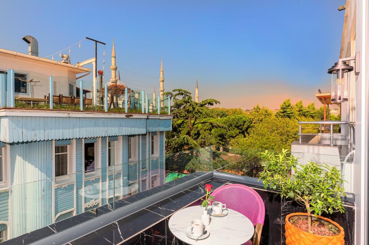 The Magnaura Palace Hotel Istanbul Bagian luar foto