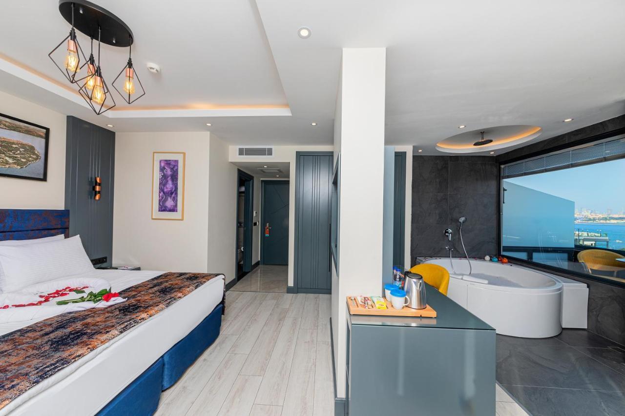 The Magnaura Palace Hotel Istanbul Bagian luar foto