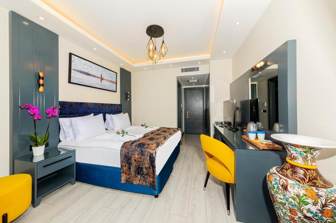 The Magnaura Palace Hotel Istanbul Bagian luar foto