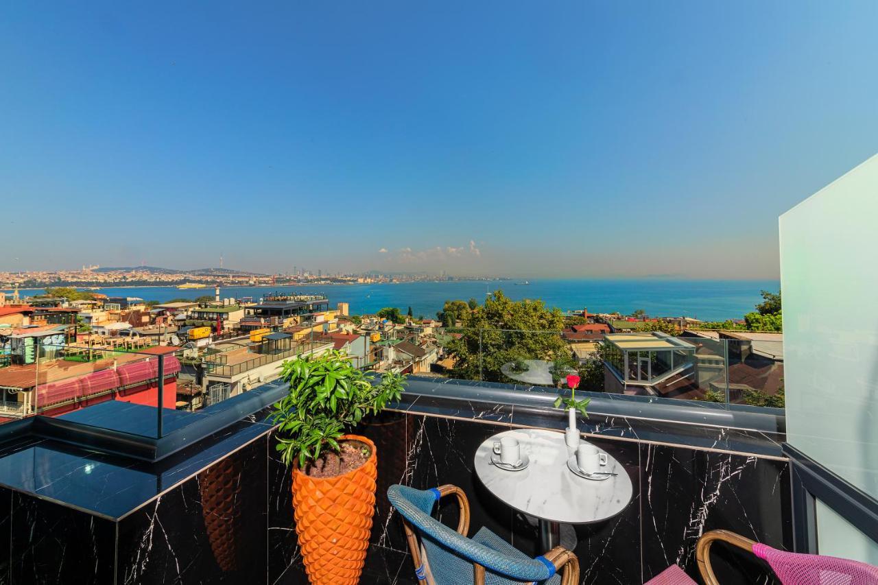 The Magnaura Palace Hotel Istanbul Bagian luar foto
