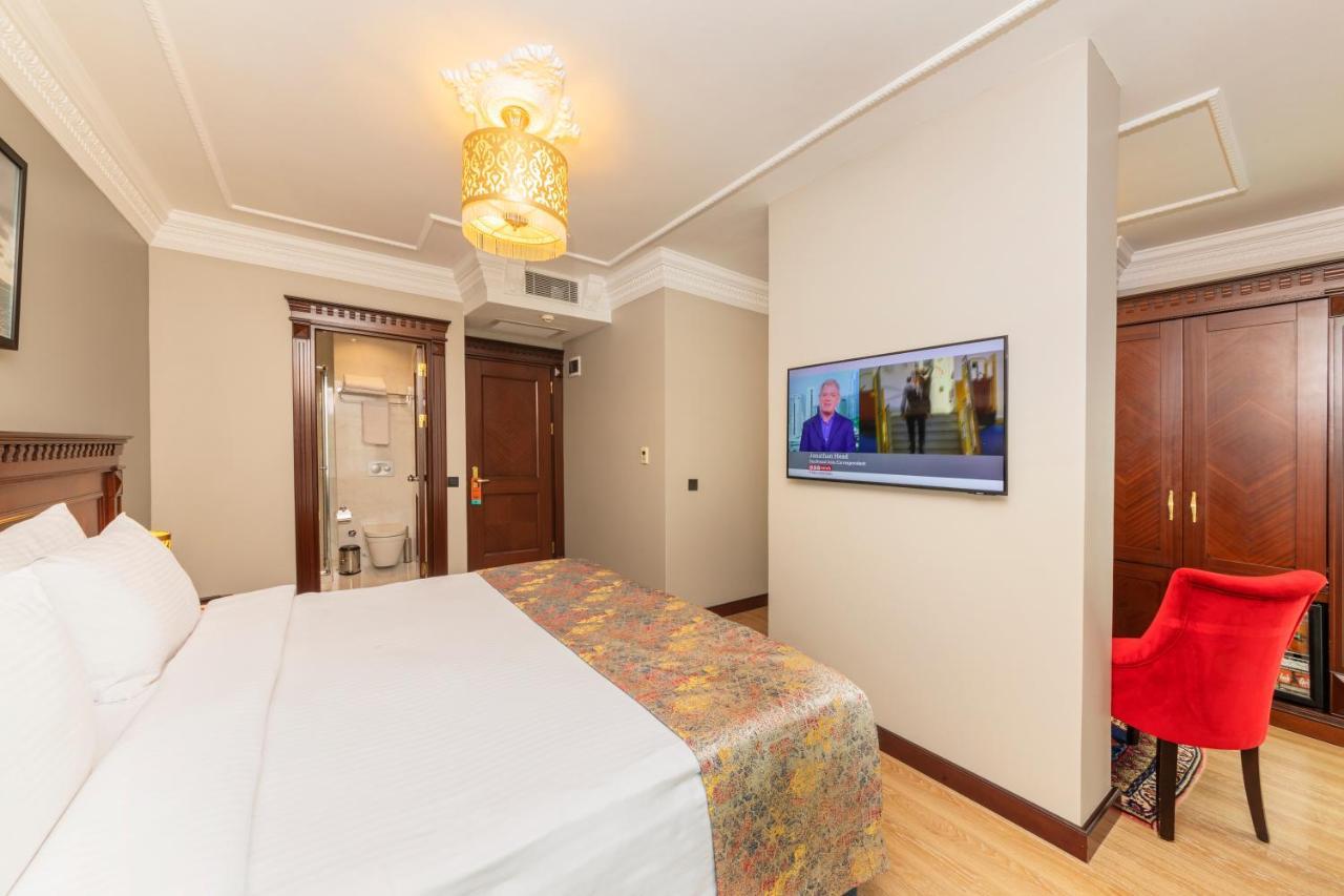 The Magnaura Palace Hotel Istanbul Bagian luar foto