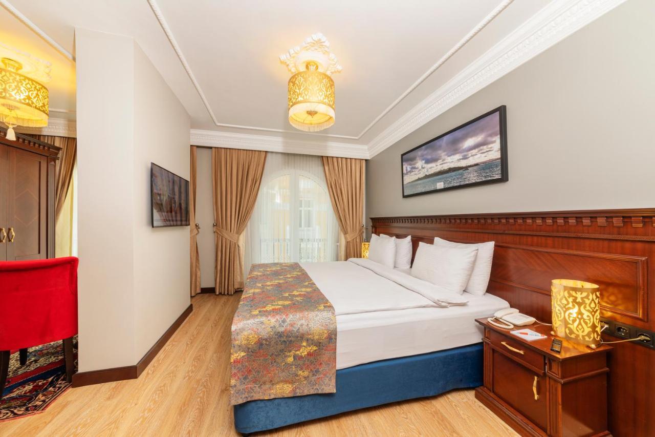 The Magnaura Palace Hotel Istanbul Bagian luar foto