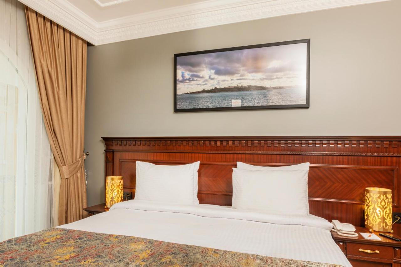 The Magnaura Palace Hotel Istanbul Bagian luar foto