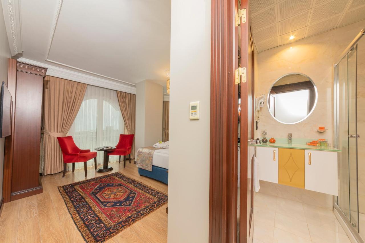 The Magnaura Palace Hotel Istanbul Bagian luar foto